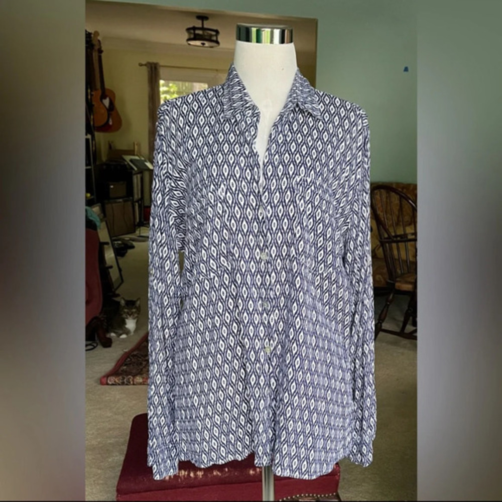 Just Living Women's White & Navy Button Up Shirt - L - VGUC - Rayon Linen Blend